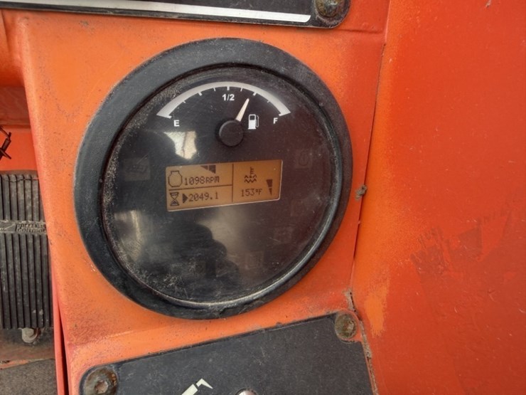 2015-sky-trak-6042-image-29