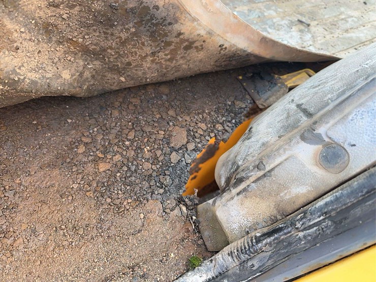 2003-jcb-215-image-32