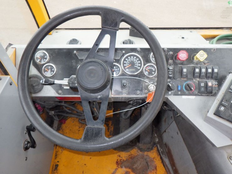 2020-autocar-xspotter-image-9