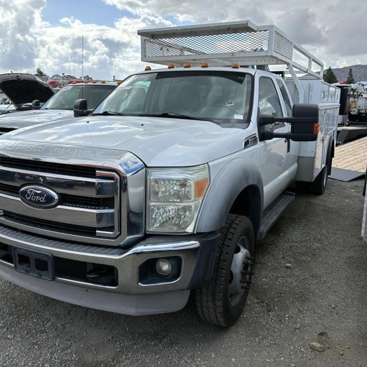 2011 FORD F550