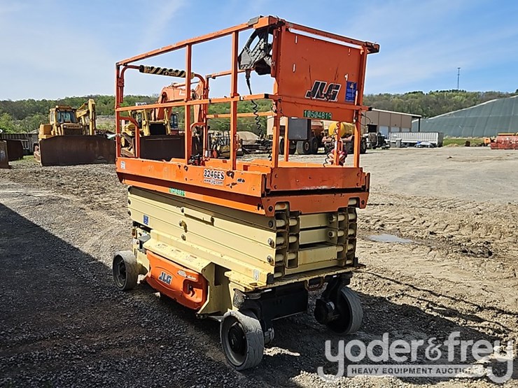 2016-jlg-3246es-image-5