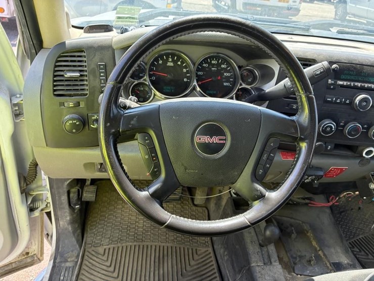 2012-gmc-sierra-3500-image-14