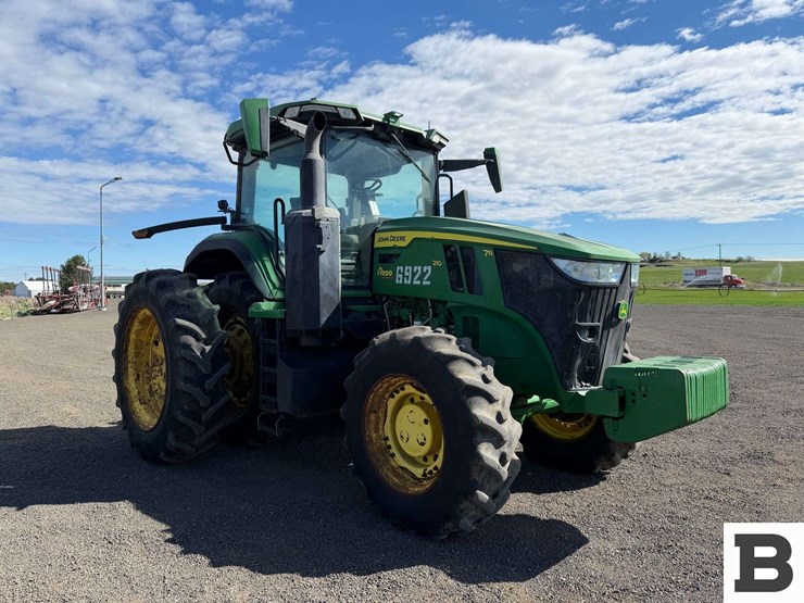 2021-john-deere-7r-210-image-7