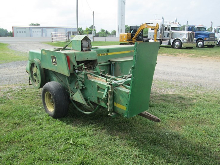 john-deere-348-image-4