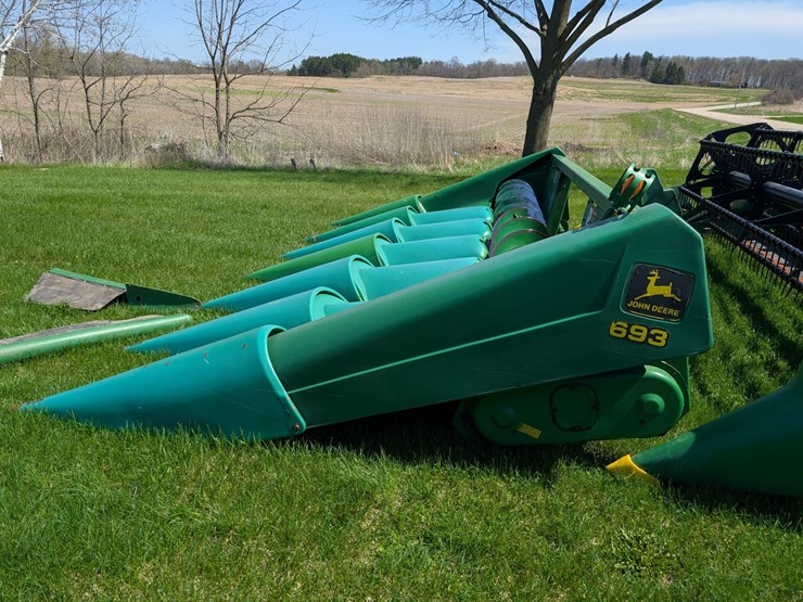 john-deere-693-image-2