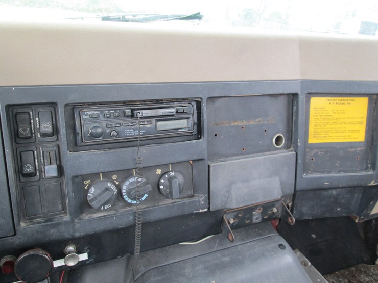 1990-international-4900-image-55