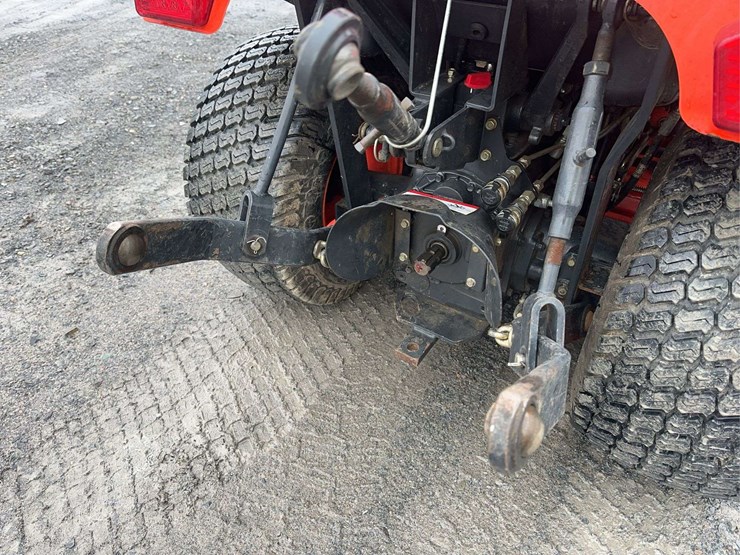 2019-kioti-cs2210-image-18