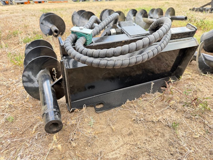 #616-•-8"-hydraulic-slip-auger-for-mini-skid-steer-image-2
