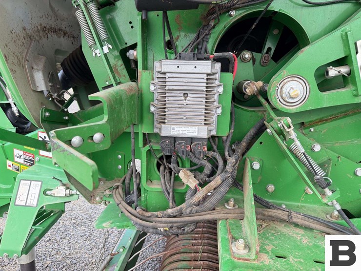 2015-john-deere-l340-image-29