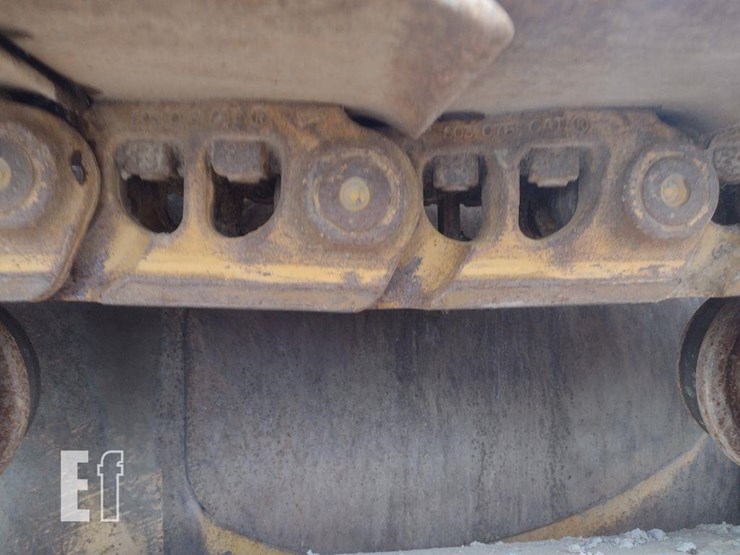 2018-caterpillar-d7e-image-39