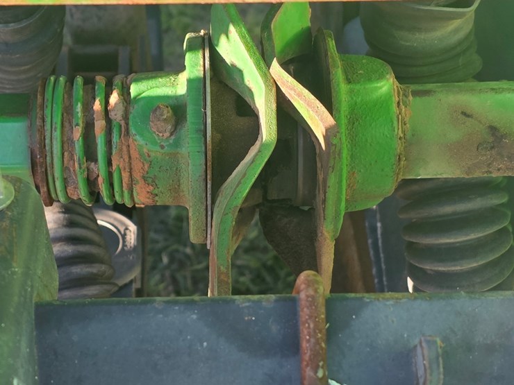 john-deere-450-image-15