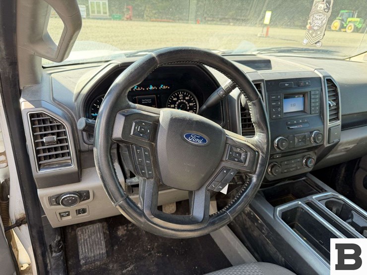 2018-ford-f150-image-27