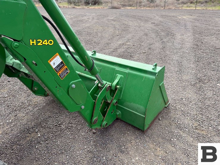 2015-john-deere-5075e-image-53
