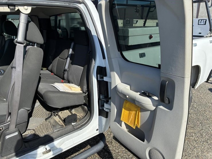 2012-gmc-sierra-2500-image-11