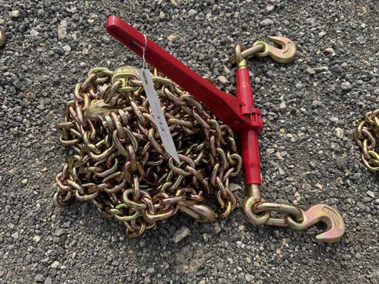 #113-•-(1)-9200-lb-ratchet-binder-&-(2)-3/8"-20'-chains-image-1