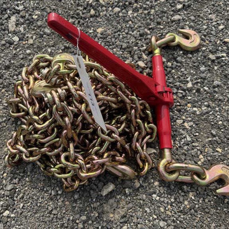 #113 • (1) 9200 lb Ratchet Binder & (2) 3/8" 20' Chains