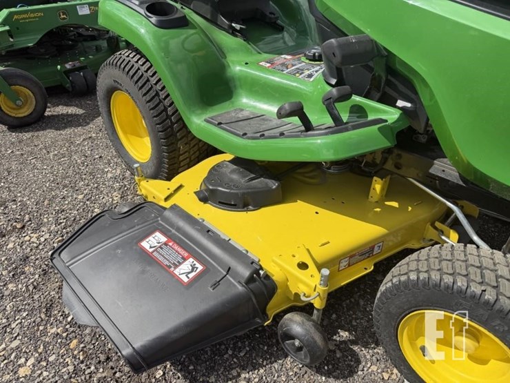 2022-john-deere-x380-image-14