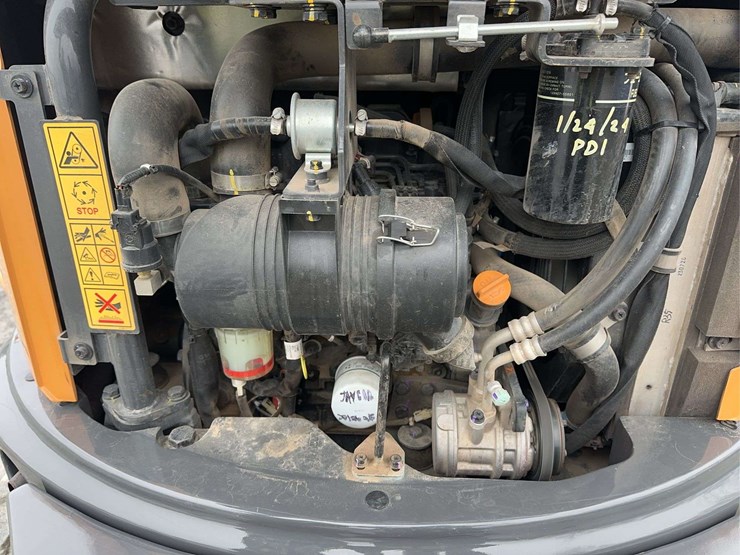 2024-case-cx37c-image-24