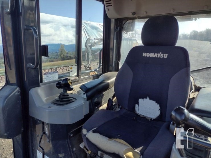 2013-komatsu-d39px-23-image-10