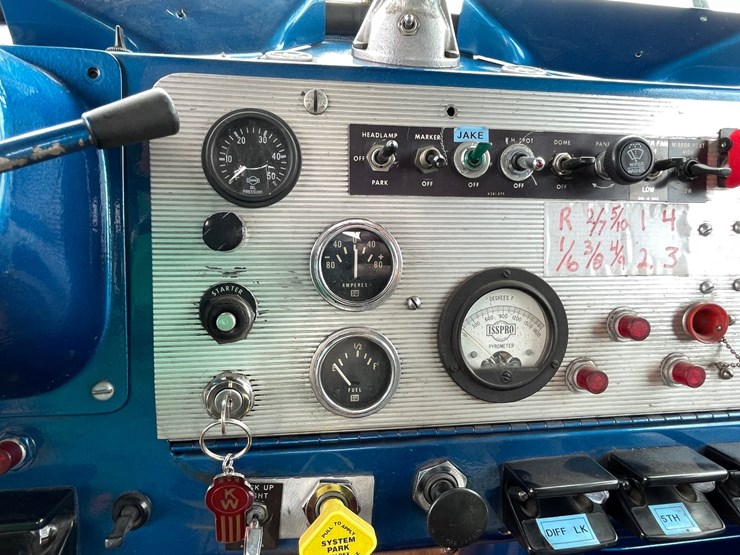 1966-kenworth-w900a-image-103