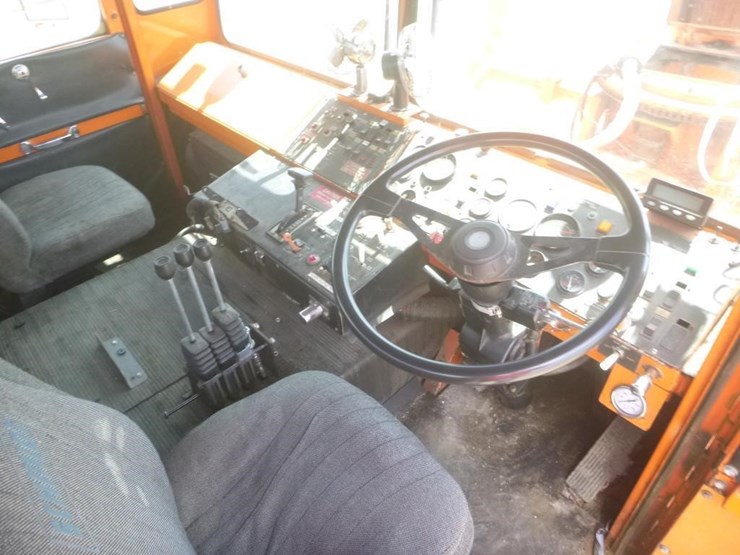 1992-caterpillar-c13-image-14