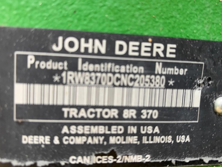 2022-john-deere-8r-370-image-30