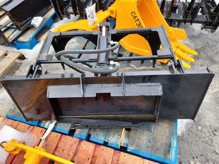 future-ft-x-pg44-mini-skid-steer-plate-grabber-image-3