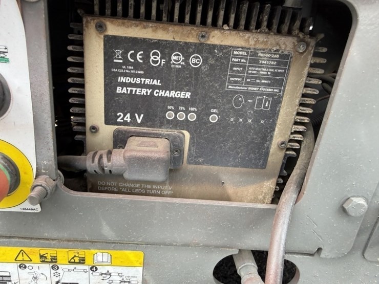 2013-skyjack-sjiii3219-image-15