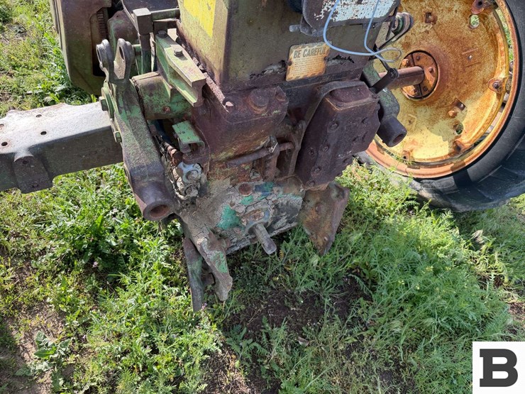 1957-john-deere-520-image-19