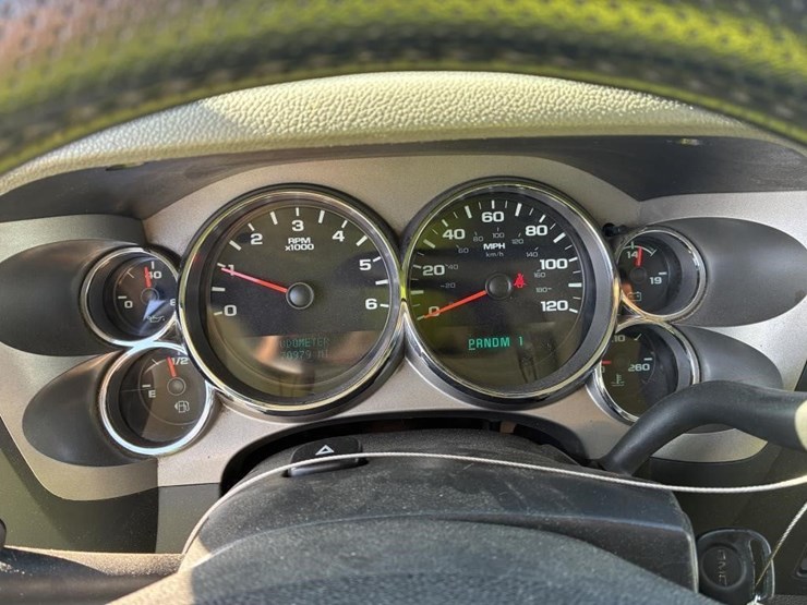 2012-gmc-sierra-2500-image-15