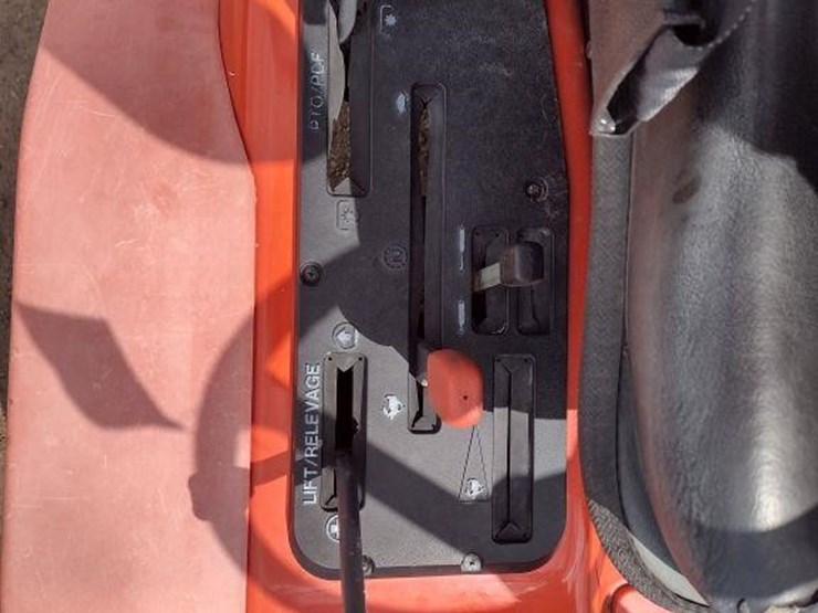 kubota-f2560-image-7
