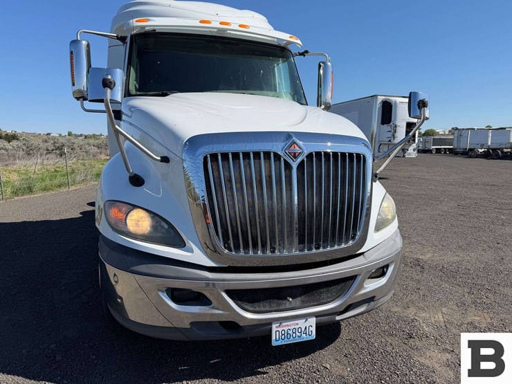 2012-international-prostar-image-8