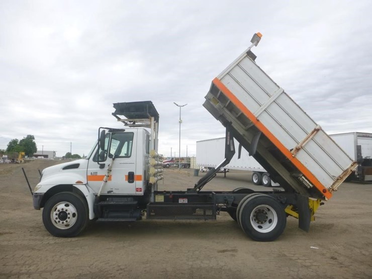 2006-international-durastar-4300-image-6