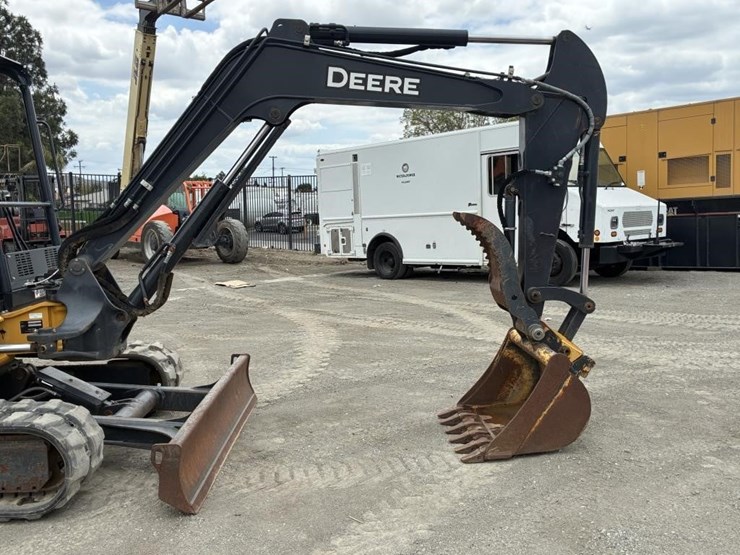 2020-deere-50g-image-6