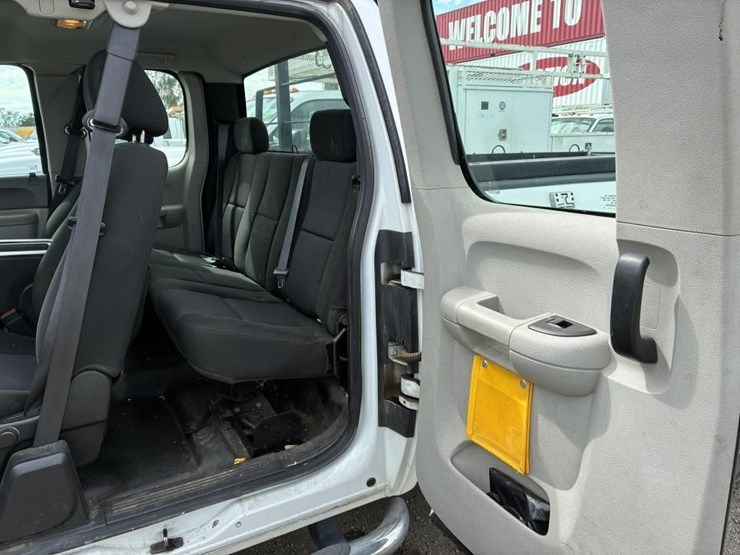 2012-gmc-sierra-2500-image-11