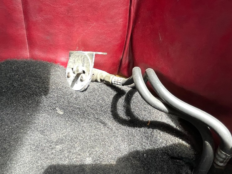 1976-peterbilt-359-image-138