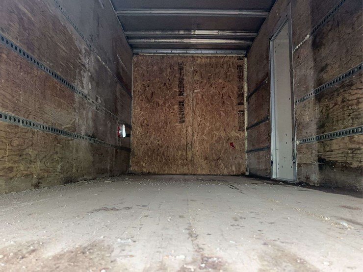 2020-hino-195-image-28