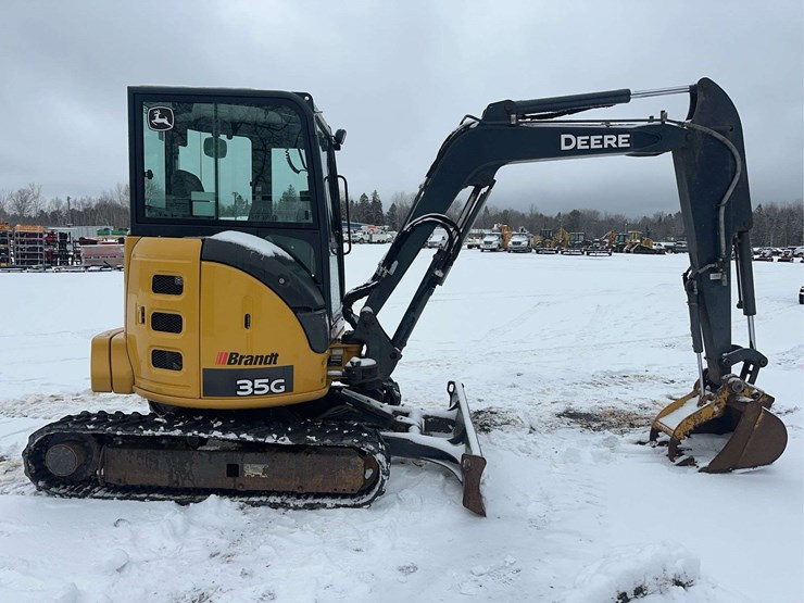 2019-deere-35g-image-4