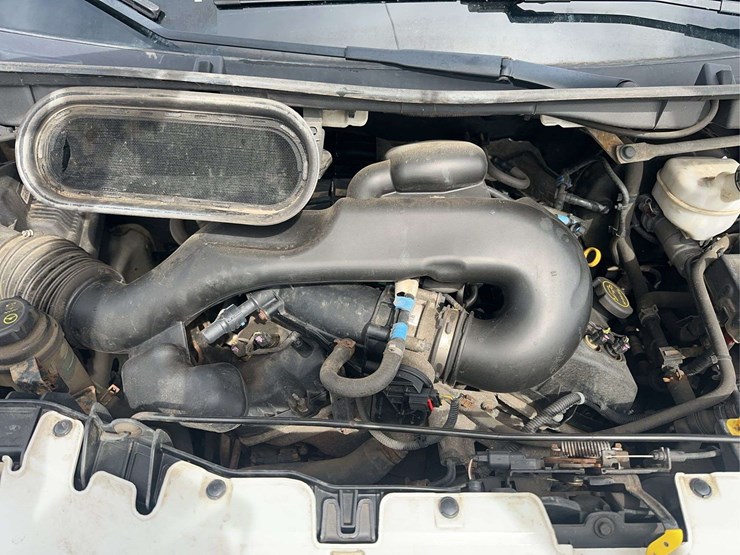 2019-ford-transit-image-19