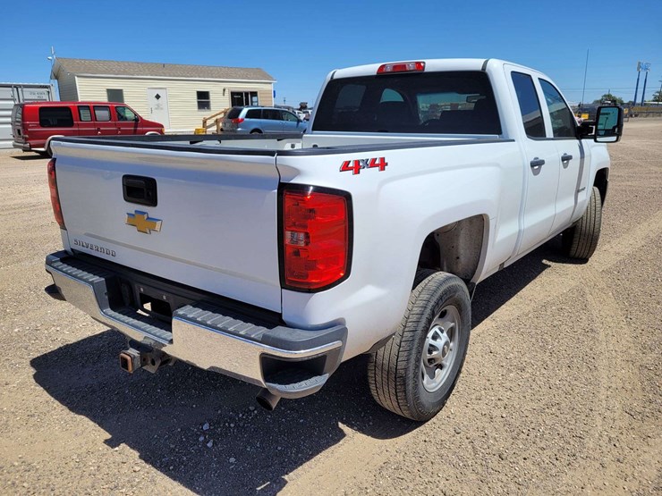 2019-chevrolet-silverado-2500-w/t-image-6