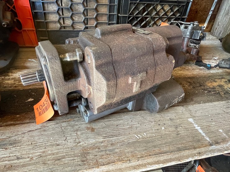 #10432-•-gresen-big-hydraulic-pump-image-1