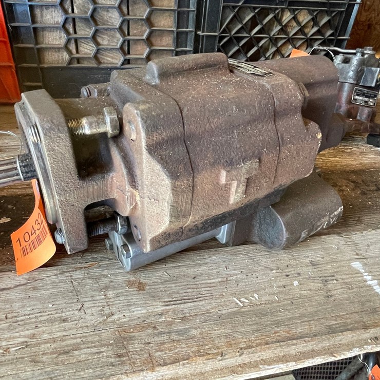 #10432 • Gresen Big Hydraulic Pump