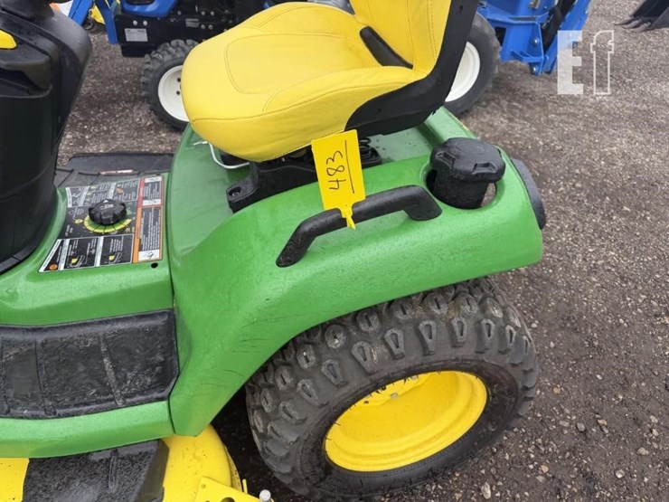 2021-john-deere-x590-image-10