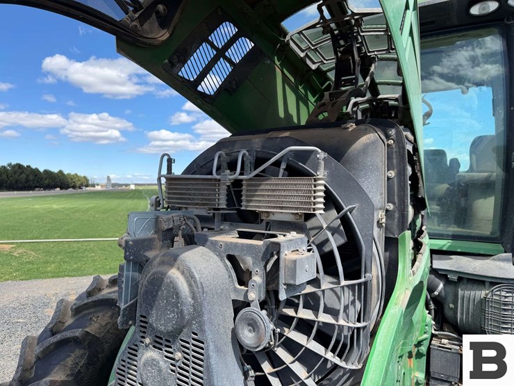 2013-john-deere-7200r-image-49