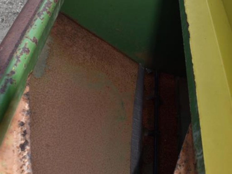 john-deere-8300-image-5