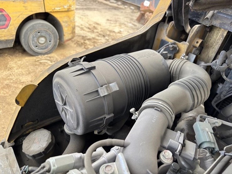 2020-caterpillar-2c6000-image-32