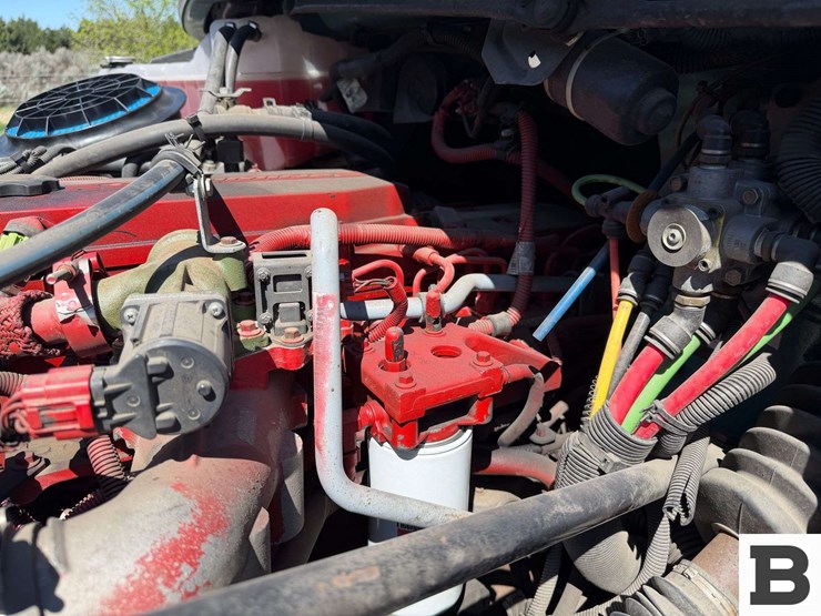 2009-freightliner-m2-box-van-truck-image-47