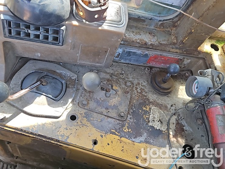 1980-caterpillar-d10-image-30