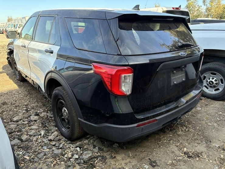 2020-ford-explorer-police-interceptor-image-4