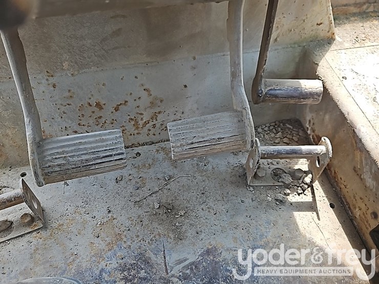 1981-caterpillar-d9h-image-35